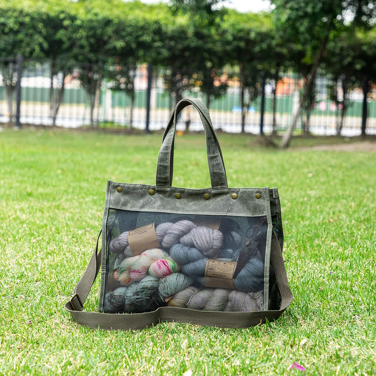 della Q Maker's Mesh Tote - Olive